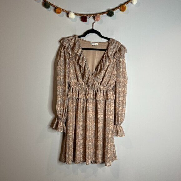 Moon River metallic patterned ruffle dress - Picture 1 of 4